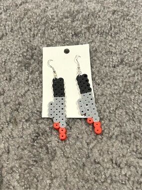 Knife earrings